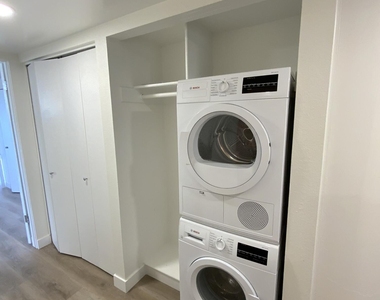 2614 N 46th Street - Photo Thumbnail 8