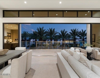 6587 N Palmeraie Boulevard - Photo Thumbnail 1