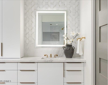 6587 N Palmeraie Boulevard - Photo Thumbnail 22