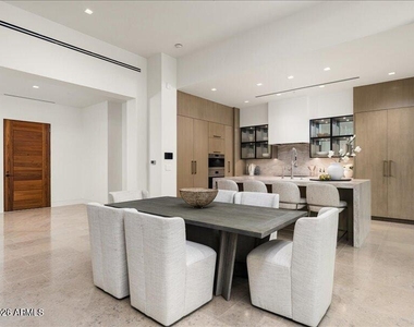 6587 N Palmeraie Boulevard - Photo Thumbnail 18