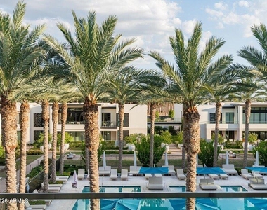 6587 N Palmeraie Boulevard - Photo Thumbnail 10