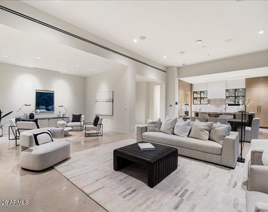 6587 N Palmeraie Boulevard - Photo Thumbnail 15