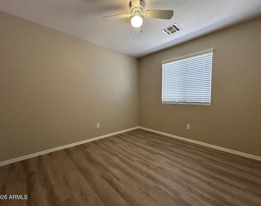2122 S 114th Avenue - Photo Thumbnail 4