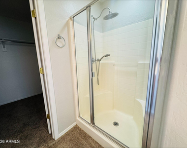 36556 W Velazquez Drive - Photo Thumbnail 12