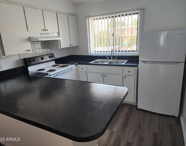 4301 N 24th Street - Photo Thumbnail 2
