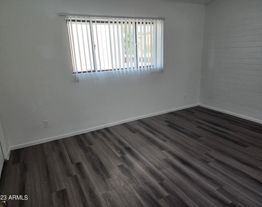 4301 N 24th Street - Photo Thumbnail 3
