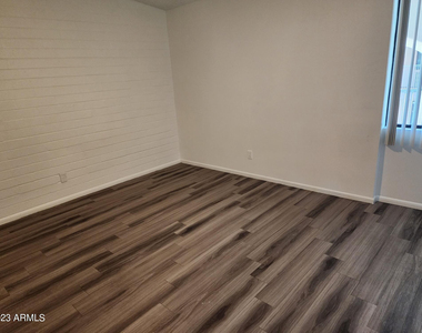 4301 N 24th Street - Photo Thumbnail 5