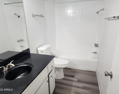 4301 N 24th Street - Photo Thumbnail 6