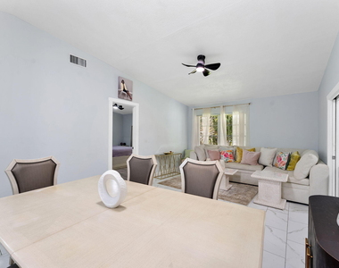 5380 Lakewood Circle S - Photo Thumbnail 7