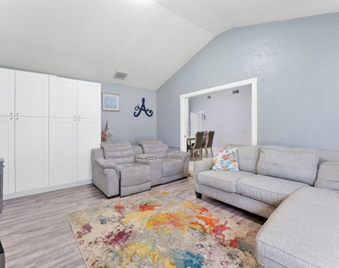 5380 Lakewood Circle S - Photo Thumbnail 3
