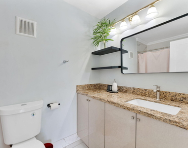 5380 Lakewood Circle S - Photo Thumbnail 22
