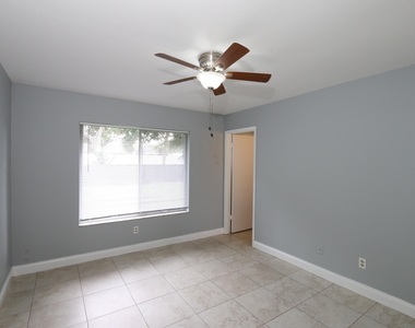 400 Sw Ruffner Court - Photo Thumbnail 8