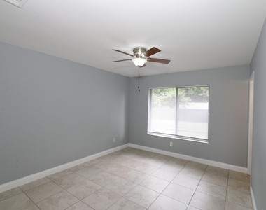 400 Sw Ruffner Court - Photo Thumbnail 9