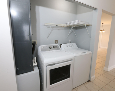 400 Sw Ruffner Court - Photo Thumbnail 14