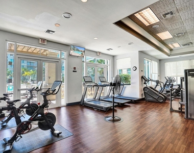 99 Se Mizner Boulevard - Photo Thumbnail 9