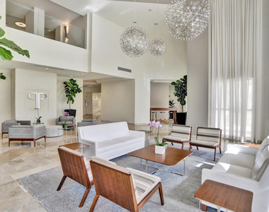 99 Se Mizner Boulevard - Photo Thumbnail 4