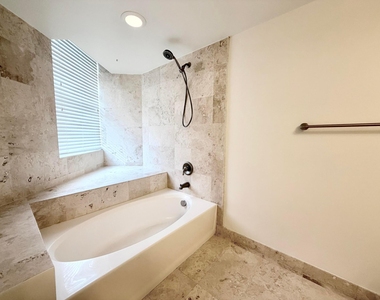 99 Se Mizner Boulevard - Photo Thumbnail 18