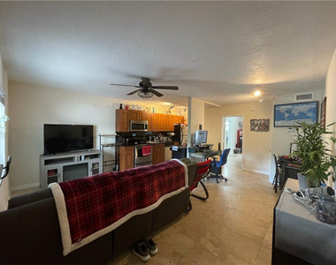1470 N Dixie Highway - Photo Thumbnail 3