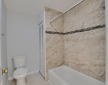 23061 Aqua View - Photo Thumbnail 21