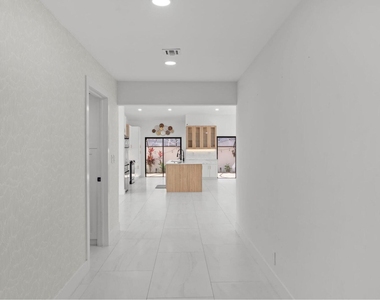 21326 Campo Allegro Drive - Photo Thumbnail 18