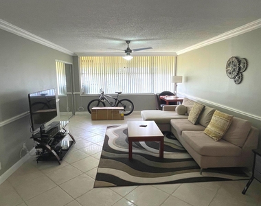 2805 Sw 22nd Avenue - Photo Thumbnail 9