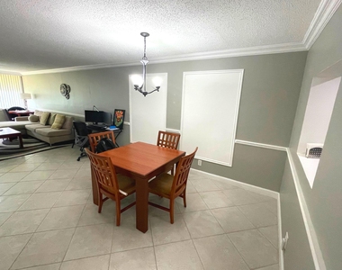 2805 Sw 22nd Avenue - Photo Thumbnail 6