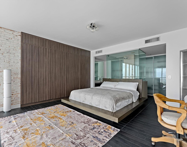 1040 Biscayne Boulevard - Photo Thumbnail 2