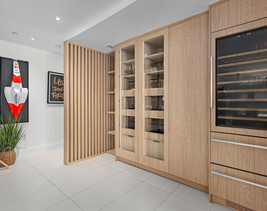 1040 Biscayne Boulevard - Photo Thumbnail 8