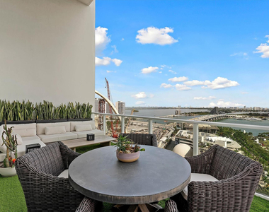 1040 Biscayne Boulevard - Photo Thumbnail 12
