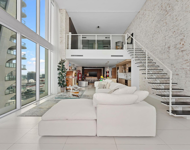 1040 Biscayne Boulevard - Photo Thumbnail 10