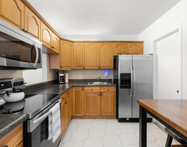 1825 S Ocean Drive - Photo Thumbnail 4