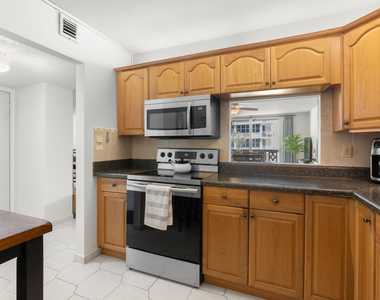 1825 S Ocean Drive - Photo Thumbnail 5