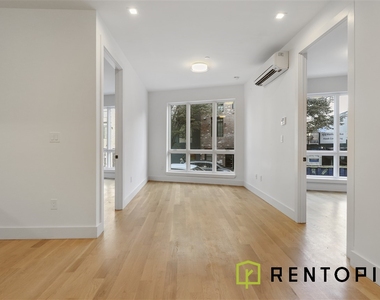 411 Meeker Avenue - Photo Thumbnail 6