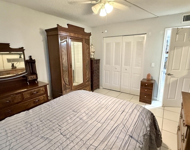 1037 Ashby D - Photo Thumbnail 18