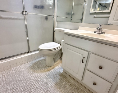1037 Ashby D - Photo Thumbnail 12