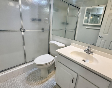 1037 Ashby D - Photo Thumbnail 11