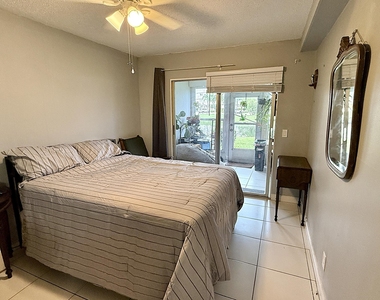 1037 Ashby D - Photo Thumbnail 23