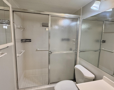 1037 Ashby D - Photo Thumbnail 9