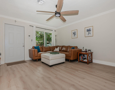 5631 Freedom Street - Photo Thumbnail 7