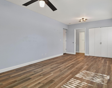 715 Green Street - Photo Thumbnail 3