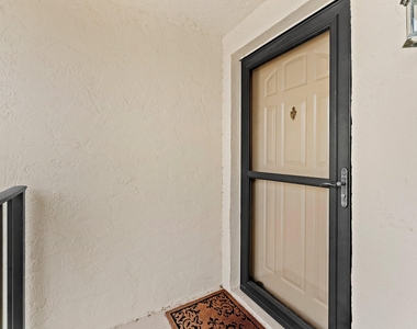 1502 Pinecrest Circle - Photo Thumbnail 2