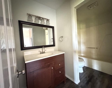 2357 Heatherfield Lane - Photo Thumbnail 8