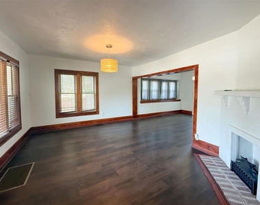 1741 W Park Place - Photo Thumbnail 4
