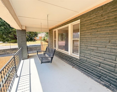 1741 W Park Place - Photo Thumbnail 2