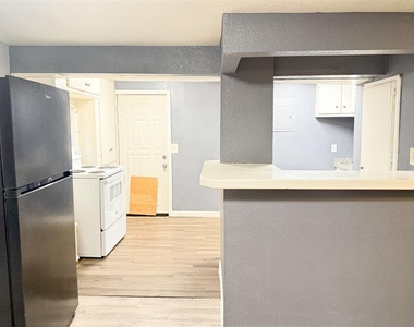 519 Sw 35th Street - Photo Thumbnail 3