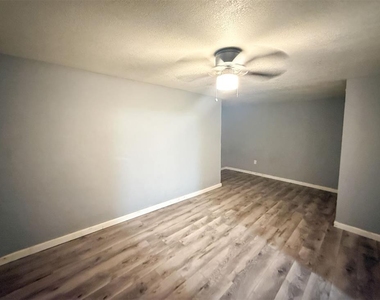 519 Sw 35th Street - Photo Thumbnail 8