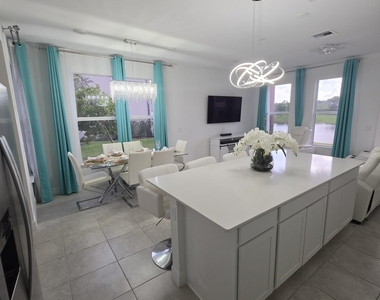 6050 Praza Lane - Photo Thumbnail 1
