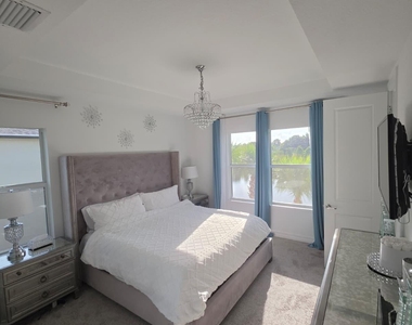 6050 Praza Lane - Photo Thumbnail 5