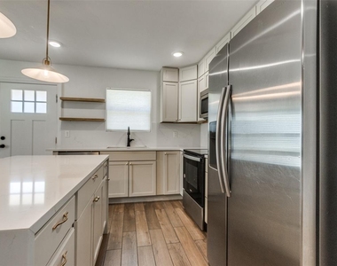4101 N Hammond Avenue - Photo Thumbnail 19