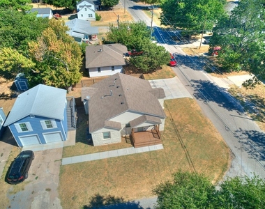 4101 N Hammond Avenue - Photo Thumbnail 7